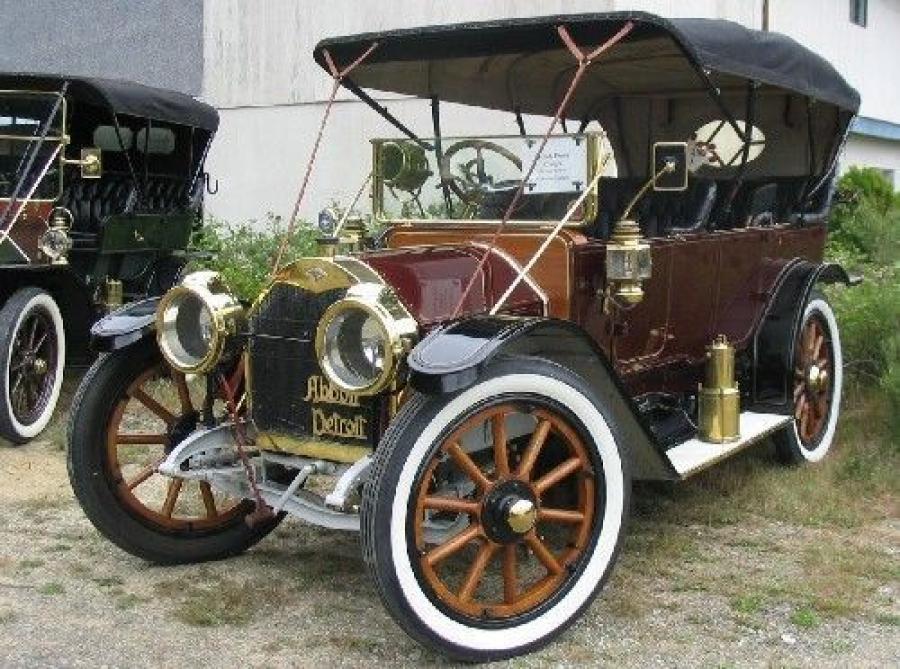  Abbott-Detroit Model 6-44 Touring 1912 года  (фото 2 из 2)